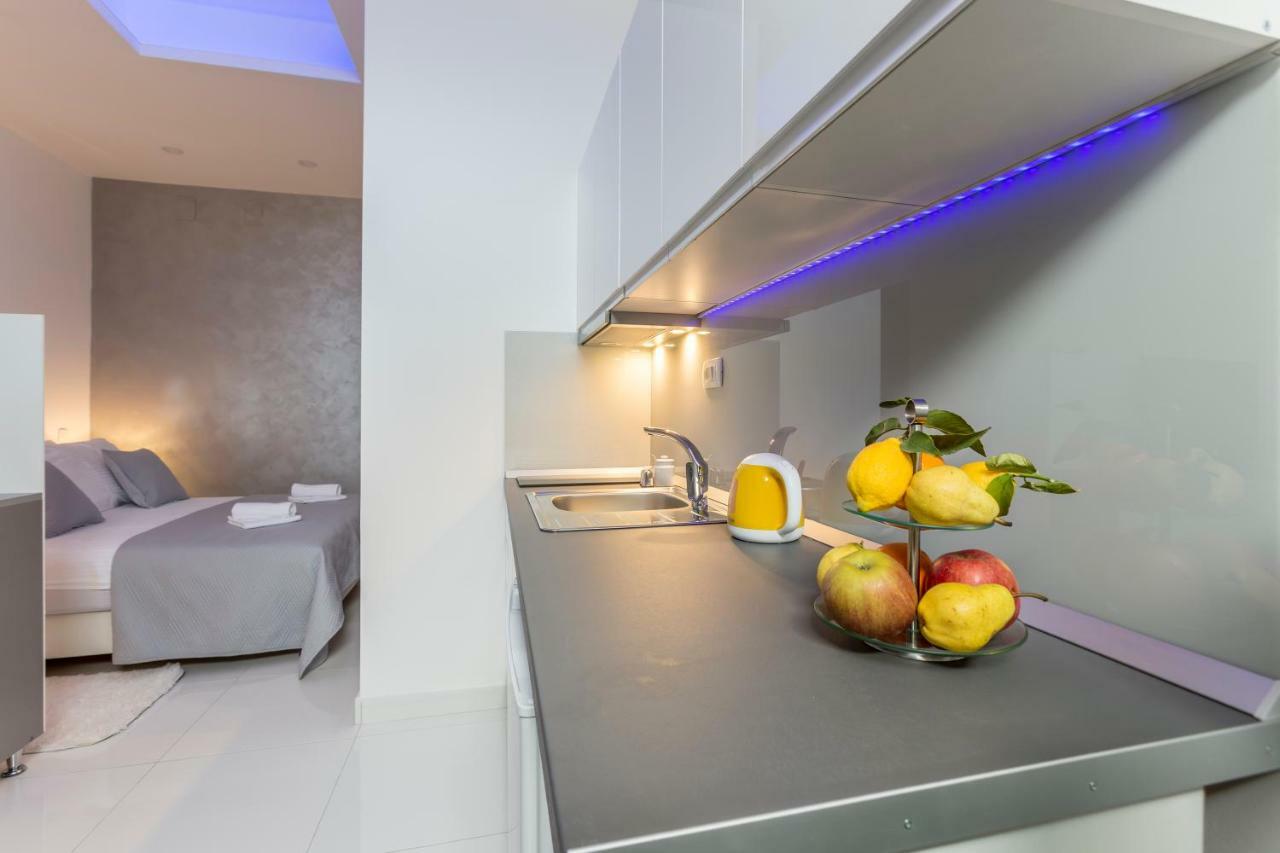 Studio Apartments Twins سبليت المظهر الخارجي الصورة