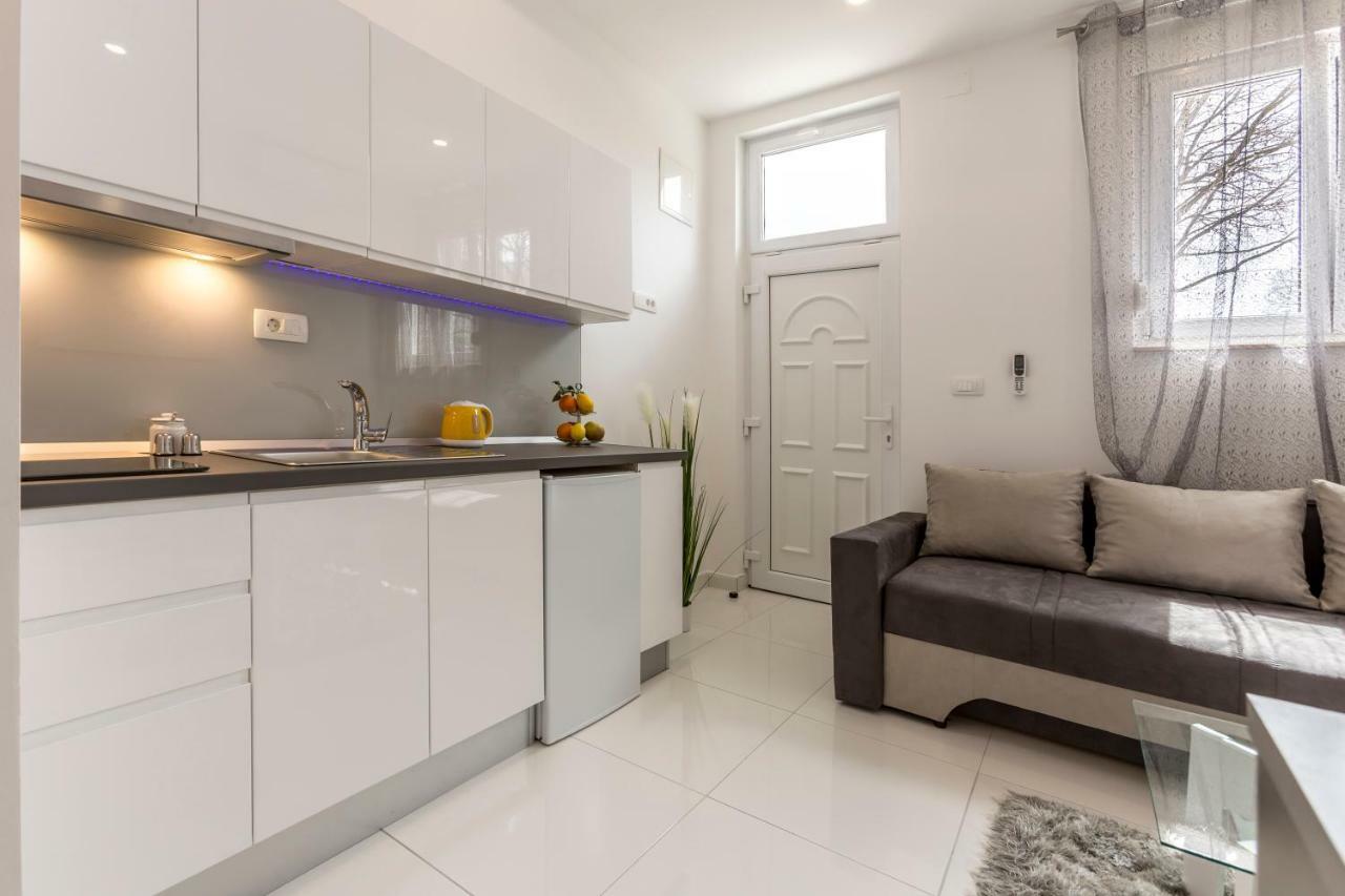 Studio Apartments Twins سبليت المظهر الخارجي الصورة